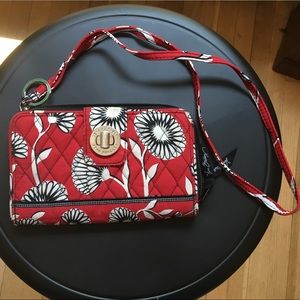 Vera Bradley RFID Turnlock Wallet in Deco Daisy